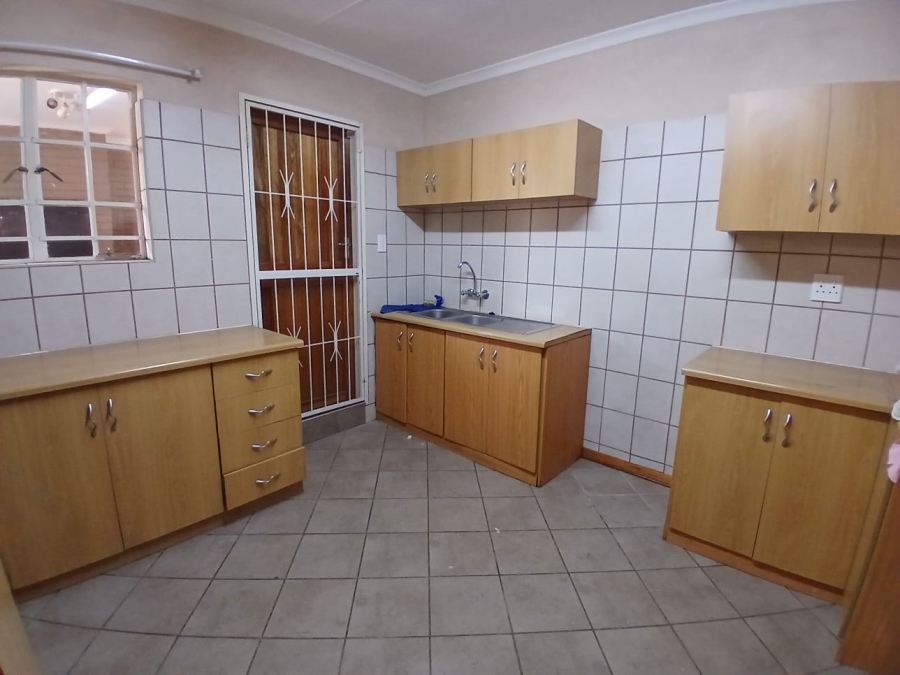 To Let 3 Bedroom Property for Rent in Kuruman Northern Cape